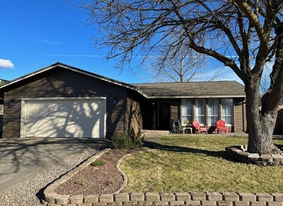 Family & Dog Friendly-LG Kitchen-Gazebo &Fire Pit-