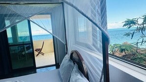 Pillowtop beds, in-room safe, WiFi (free) - Blue Tides Hotel (Nungwi)