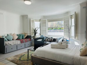 1 soverom, skrivebord, strykejern/-brett og wi-fi (inkludert)