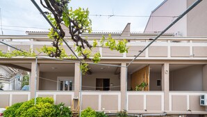 開放式客房, 庭院 | 外觀