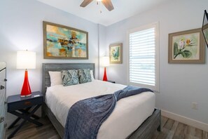 3 bedrooms, desk, iron/ironing board, travel cot