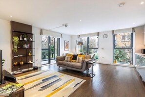 Apartment | Living room - Spacious and Trendy Shoreditch Flat (London)