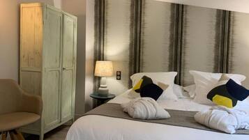 Chambre Abalone | Premium bedding, desk, soundproofing, free WiFi