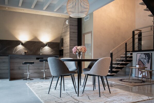 Dining - Gite Madeleine - Len (Gœrsdorf)