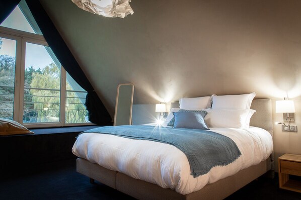 1 bedroom, travel cot, WiFi, bed sheets