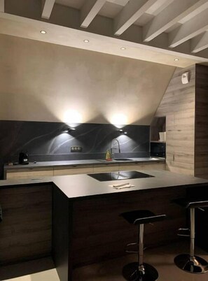 Fridge, microwave, oven, stovetop - Gite Madeleine - Len (Gœrsdorf)