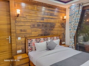 4 chambres, fer et planche à repasser, Wi-Fi, draps fournis