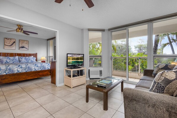 2 dormitorios, tabla de planchar con plancha, cuna de viaje