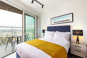 2 chambres, fer et planche à repasser, draps fournis