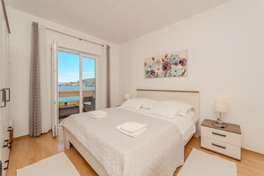 2 bedrooms, WiFi, bed sheets - Apartment by the sea and with beautiful view, 2 bedrooms, 4 persons (Kali)
