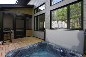 Bañera de hidromasaje exterior
