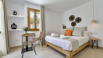 1 bedroom, in-room safe, iron/ironing board, free WiFi