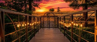 Honey Run K/Suite: Pool-HotTub-Private Lake Escape