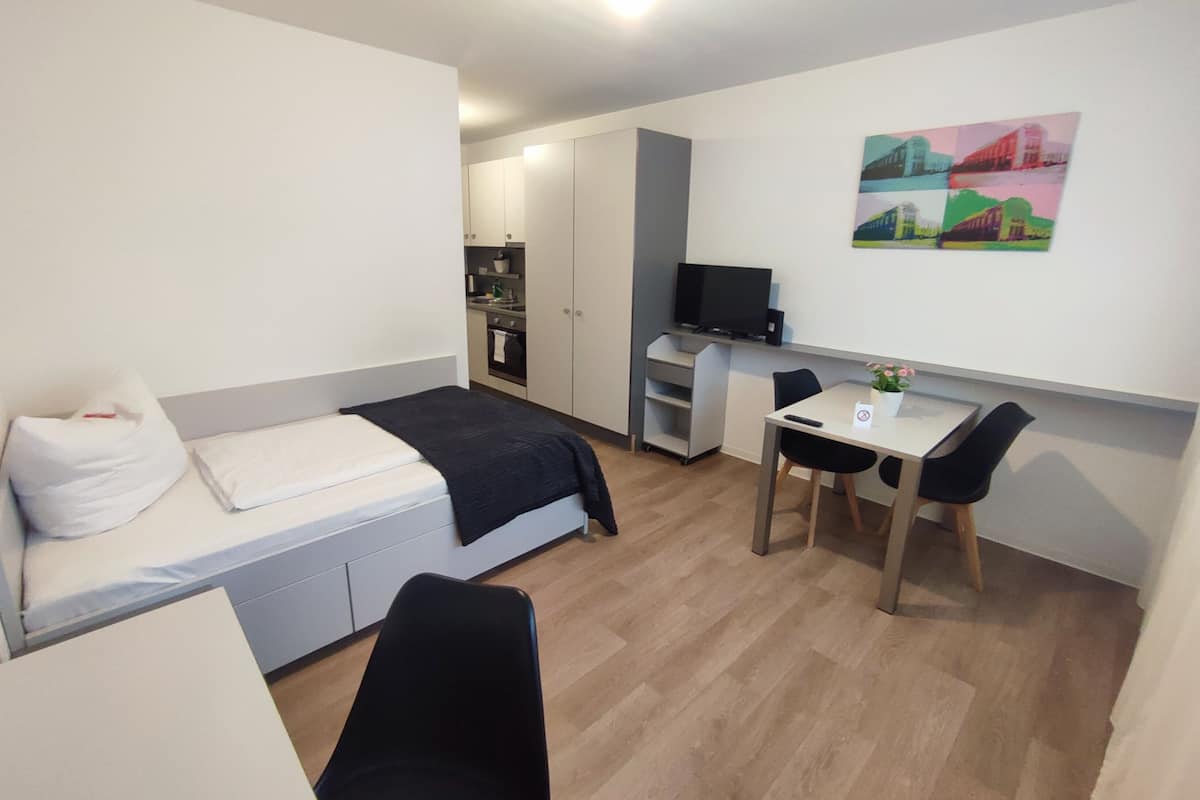 Standard Studio | 1 bedroom, individually decorated, individually furnished, desk
