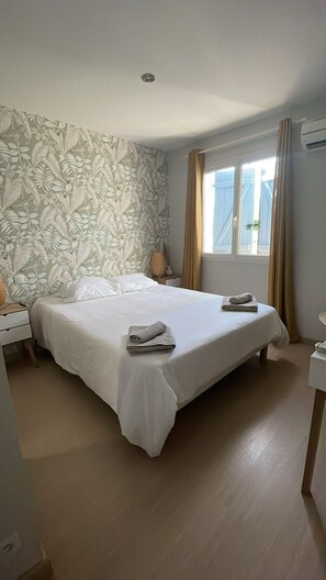 3 bedrooms, iron/ironing board, free WiFi, bed sheets - Air-conditioned single-storey house with 3 bedrooms and swimming pool (Bernac)