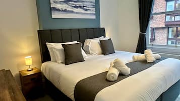 House | 2 bedrooms, desk, bed sheets