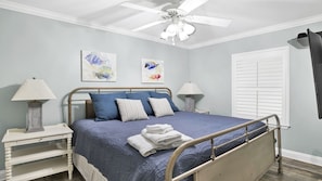 3 bedrooms, iron/ironing board, free WiFi, bed sheets