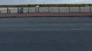 Unclassified image, 3 of 19, button - The Majestic (Great Yarmouth)