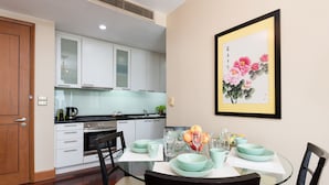 Dining - Serviced 2 Bed Scenic Sky Villas - Check in From 15h to 22h Only (Bangkok)