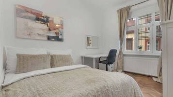 2 quartos, escrivaninha, ferros/tábuas de passar roupa, Wi-Fi