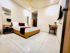 Desk, laptop workspace, free WiFi, bed sheets - Hotel Near Me (Rajkot)