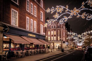 Exterior detail - Luxury 2 Bed Apartment in Central London (London)