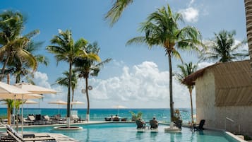 Outdoor pool, free pool cabanas