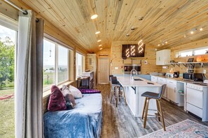 House (1 Bedroom) | Interior