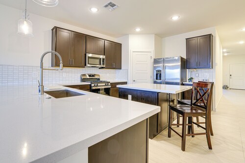 Spacious Maricopa Vacation Home ~ 4 Mi to Downtown