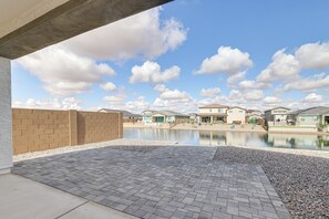 House (5 Bedrooms) | Interior - Spacious Maricopa Vacation Home ~ 4 Mi to Downtown (Maricopa)