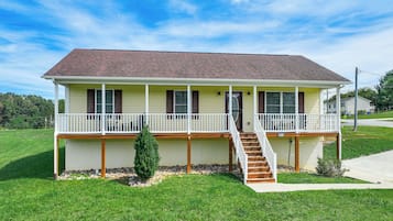 House (3 Bedrooms) | Front of property