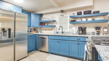 Mökki (4 Bedrooms) | Sisätilat