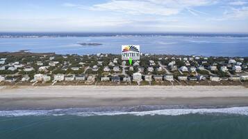 House, 4 Bedrooms | Beach
