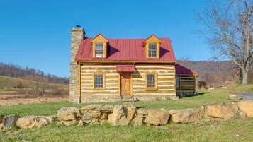 House (3 Bedrooms) | Front of property