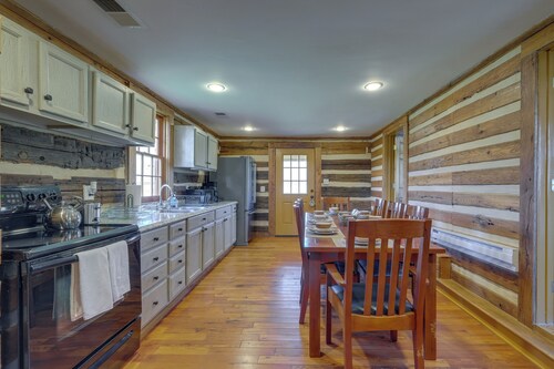 Historical Paris Cabin on Farm w/ Fire Pit!