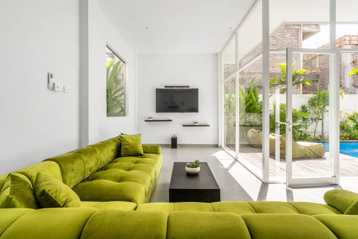 74-cm flat-screen TV with cable channels