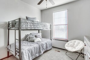 Apartment (3 Bedrooms) | Interior - Norman Retreat: 1 Mi to The University of Oklahoma (Norman)