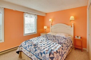 Apartment (2 Bedrooms) | Interior - Beachfront Old Orchard Beach Condo w/ Balcony (Old Orchard Beach)