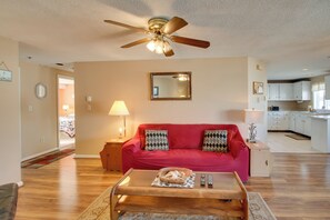 Apartment (2 Bedrooms) | Interior - Beachfront Old Orchard Beach Condo w/ Balcony (Old Orchard Beach)
