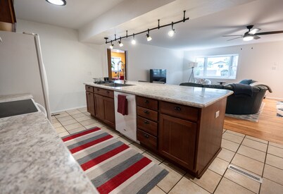 4 Bedroom Home, Fenced Yard and Hot Tub!