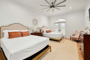 5 bedrooms, desk, iron/ironing board, travel cot