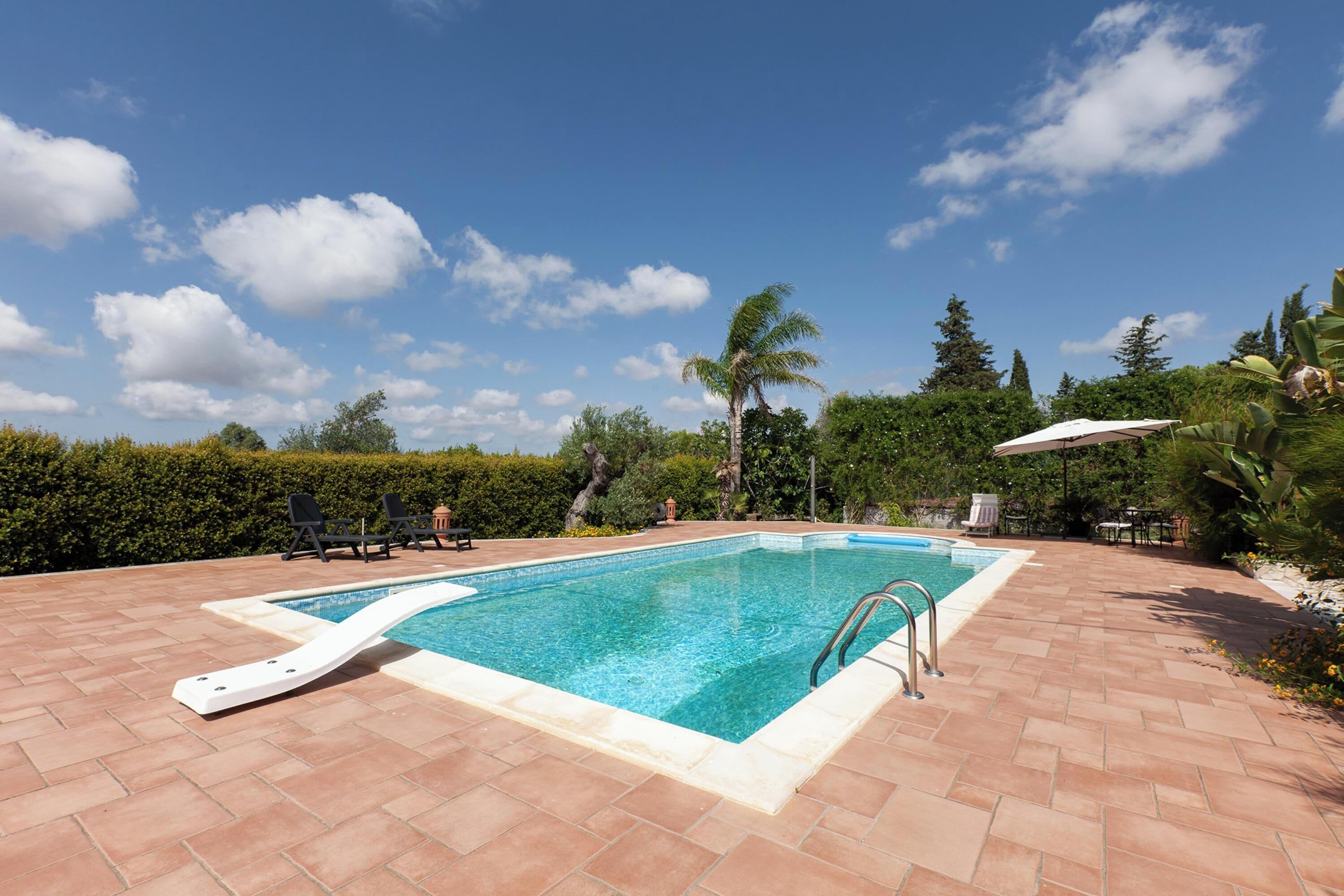 Villa Standard, camere multiple, 2 bagni (Villa Menhir with pool garden and) | Piscina | Piscina stagionale all'aperto