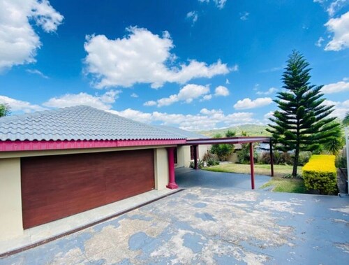 Hidden Germ in Nelspruit with a nice Mountain Wildlife Estate View!
