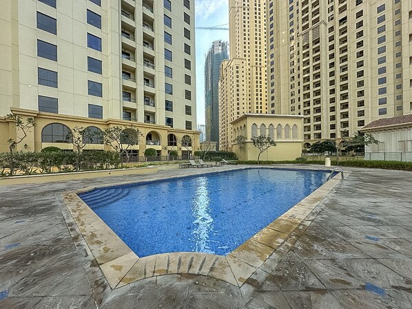 Pool - Modern Three Bed Apartment Parking Pool (Dubai)