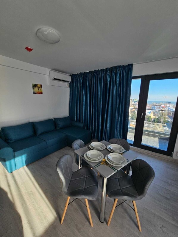 Superior Apartment | Street view