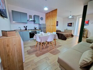 1 chambre, coffres-forts dans les chambres, fer et planche à repasser