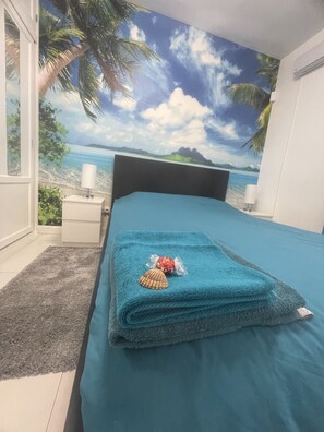 3 bedrooms, iron/ironing board, free WiFi, bed sheets