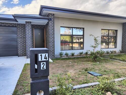 Brand new settled beautiful house with Netflix, near shops