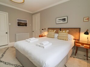 4 bedrooms, individually decorated, individually furnished, free WiFi