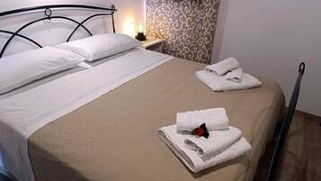 2 camere, culla da viaggio, Wi-Fi, lenzuola